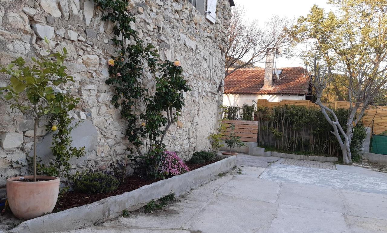 Les Cadets La Bouilladisse Exterior photo